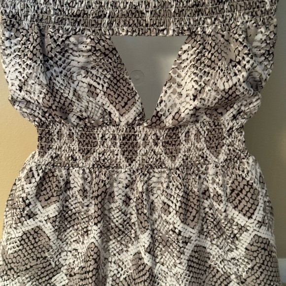 Bebe Off Shoulder Jumpsuit - Picture 4 of 8